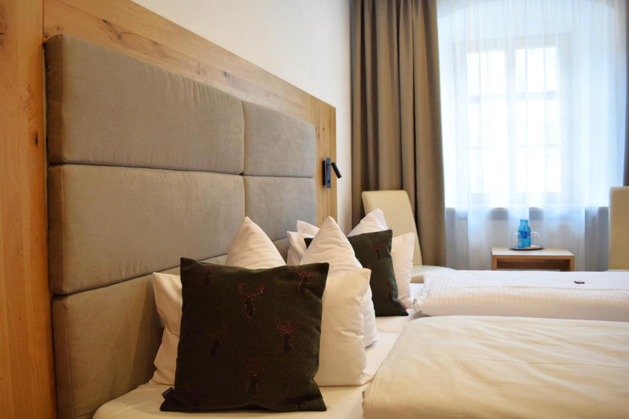 Hotel Zum Braeu Kinding Exterior photo