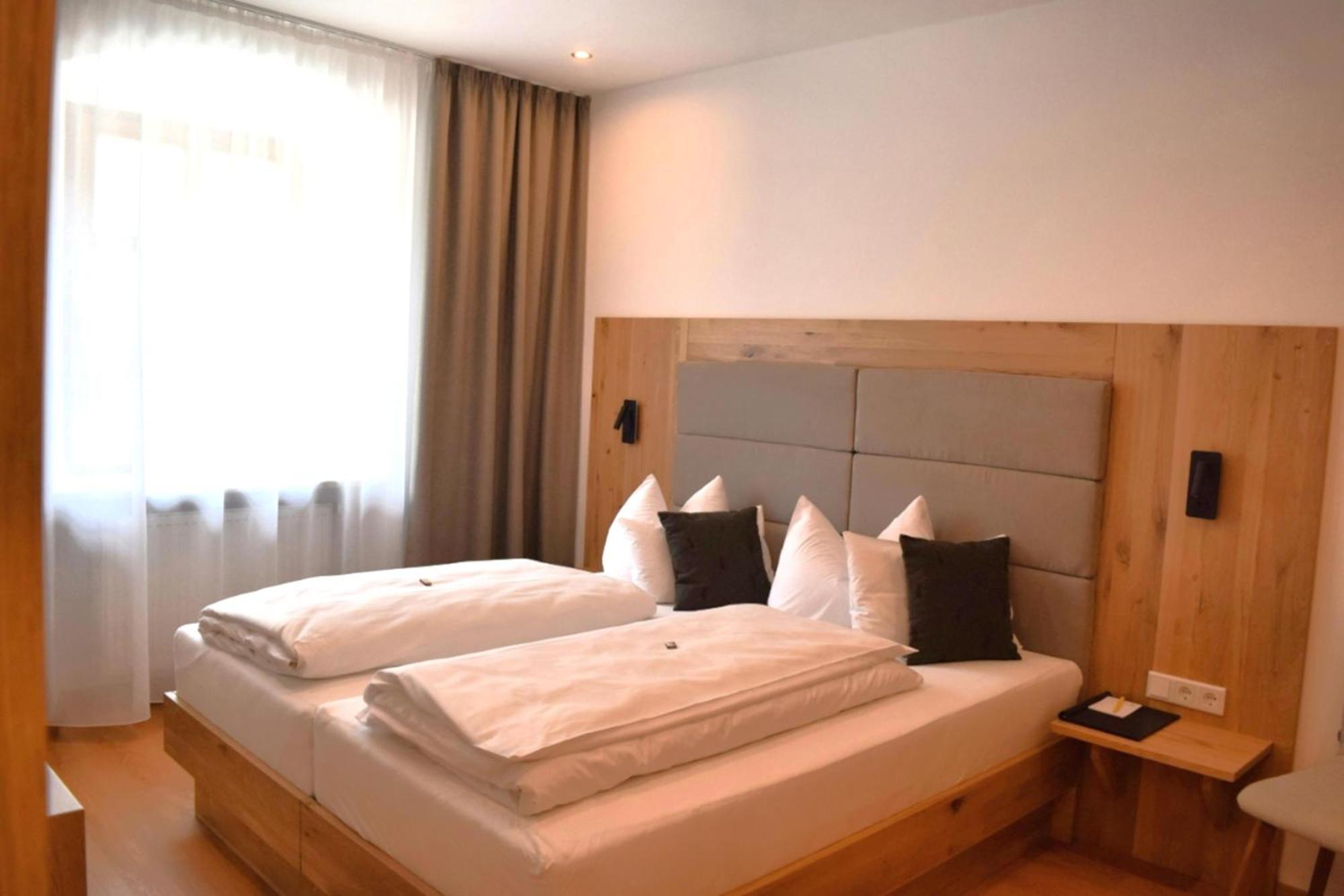 Hotel Zum Braeu Kinding Exterior photo